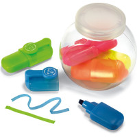 5 highlighters in container